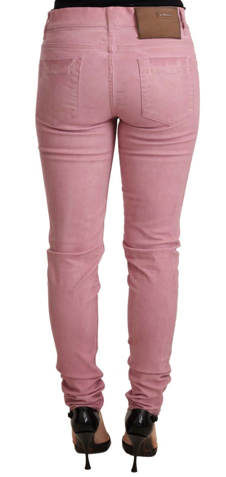 Jeans de mezclilla rosa ajustados elegantes de Acht