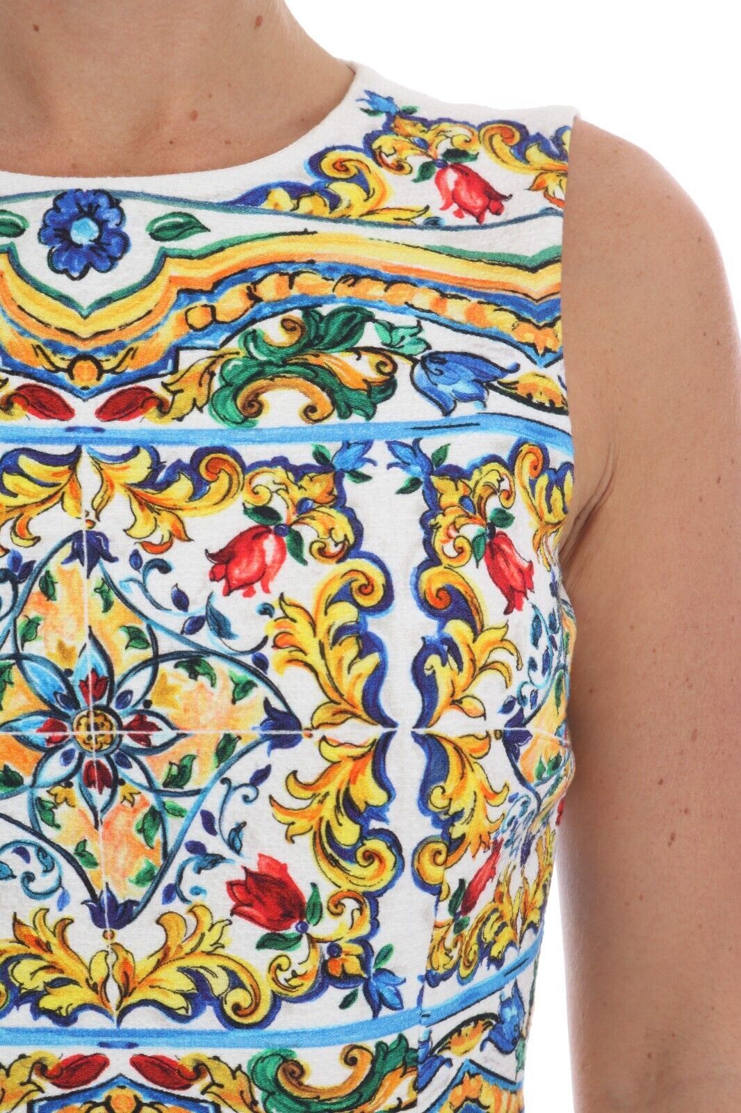 Vestido tubo midi con estampado de mayólica de Dolce &amp; Gabbana