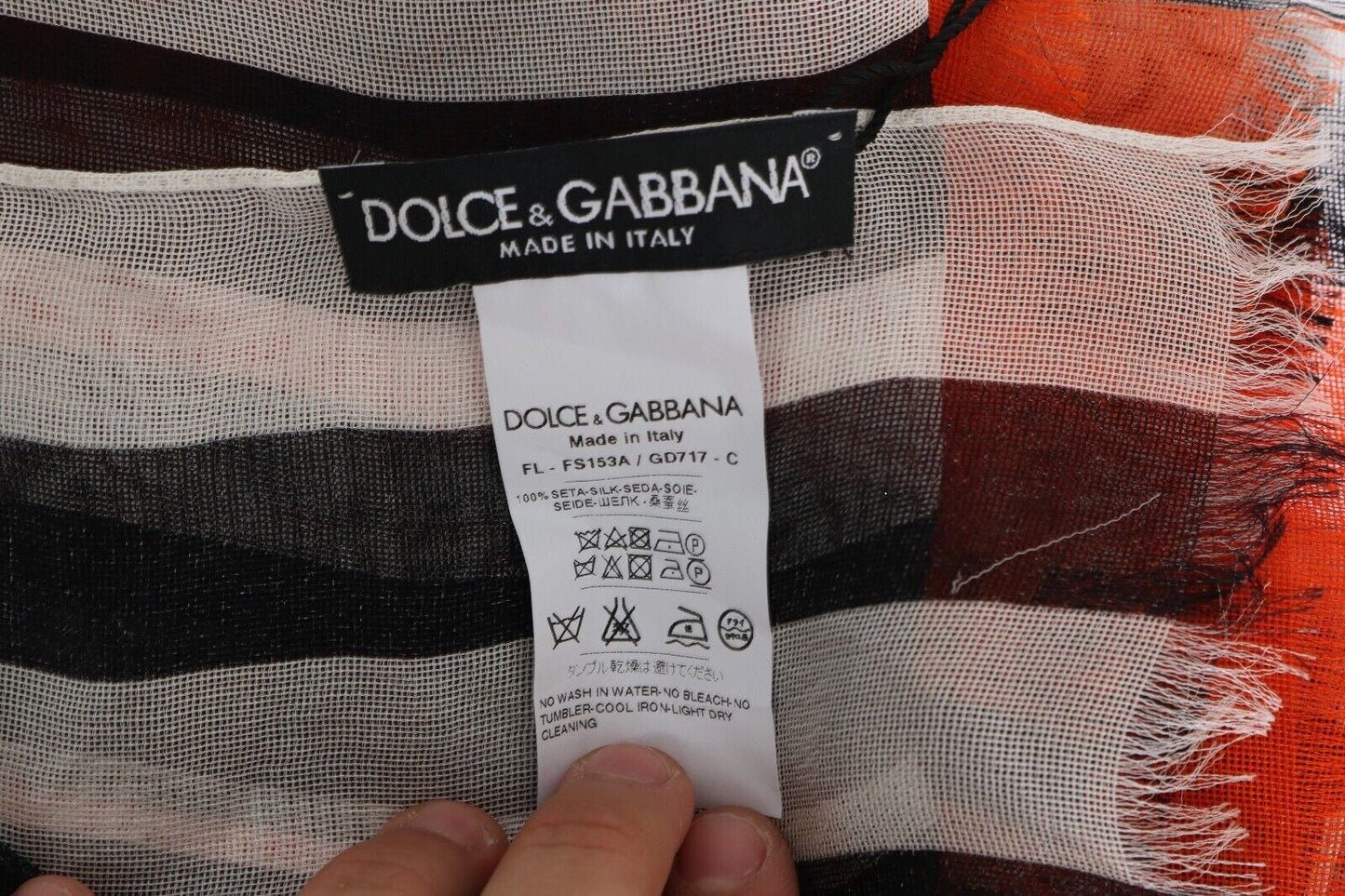 Elegante pañuelo de seda multicolor con flecos de Dolce &amp; Gabbana