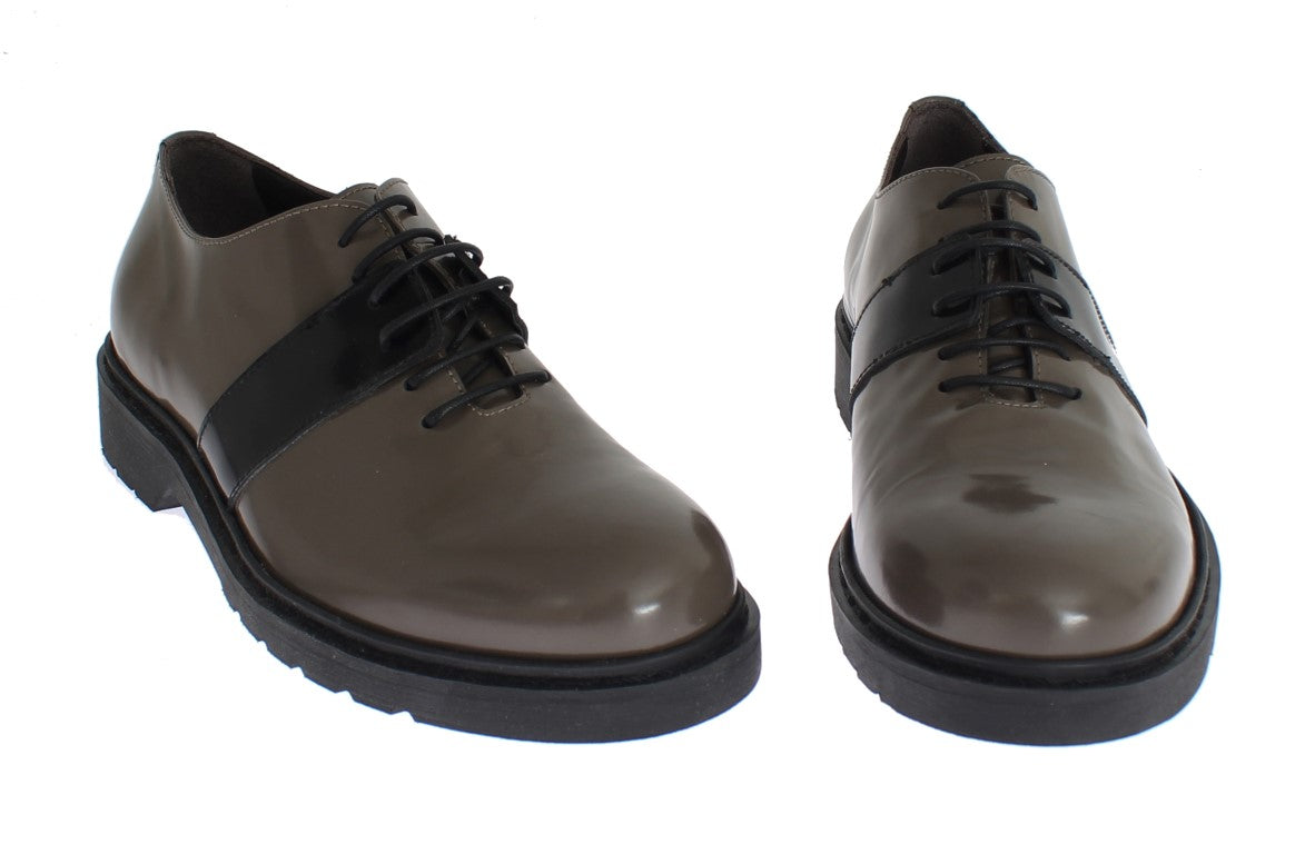 AI_ Elegant Gray Brown Leather Lace-up Shoes