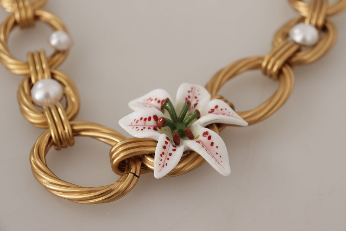 Dolce &amp; Gabbana eleganta guld Lilly Flower hänge halsband