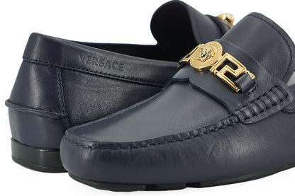 Mocasines elegantes de piel de becerro azul marino de Versace