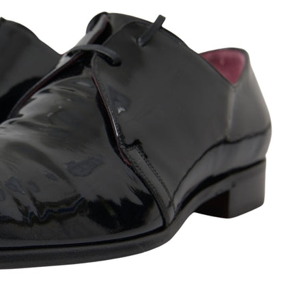 Zapatos formales elegantes de charol negro para hombre de Dolce &amp; Gabbana