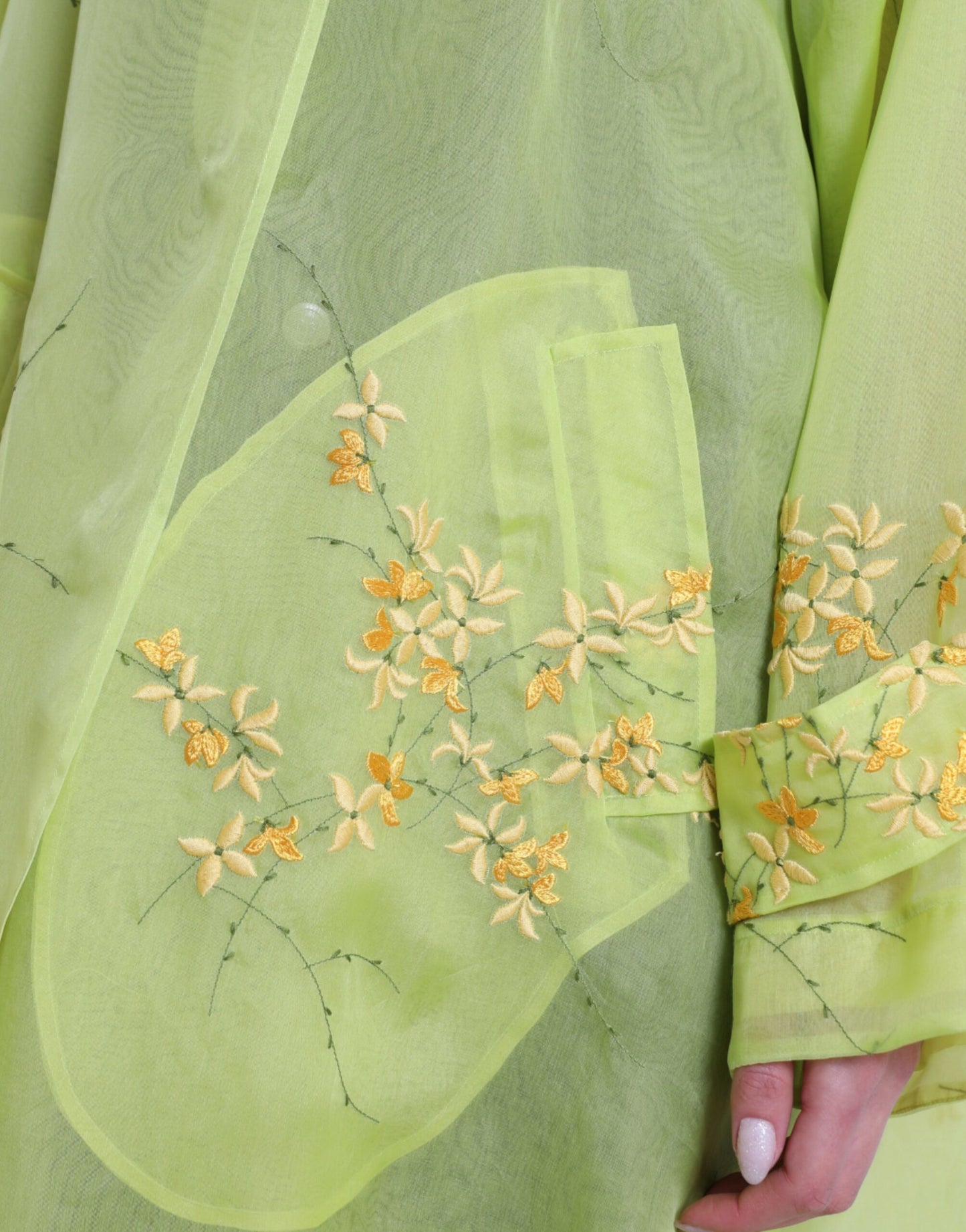 Chaqueta elegante de seda con bordados florales de Dolce &amp; Gabbana