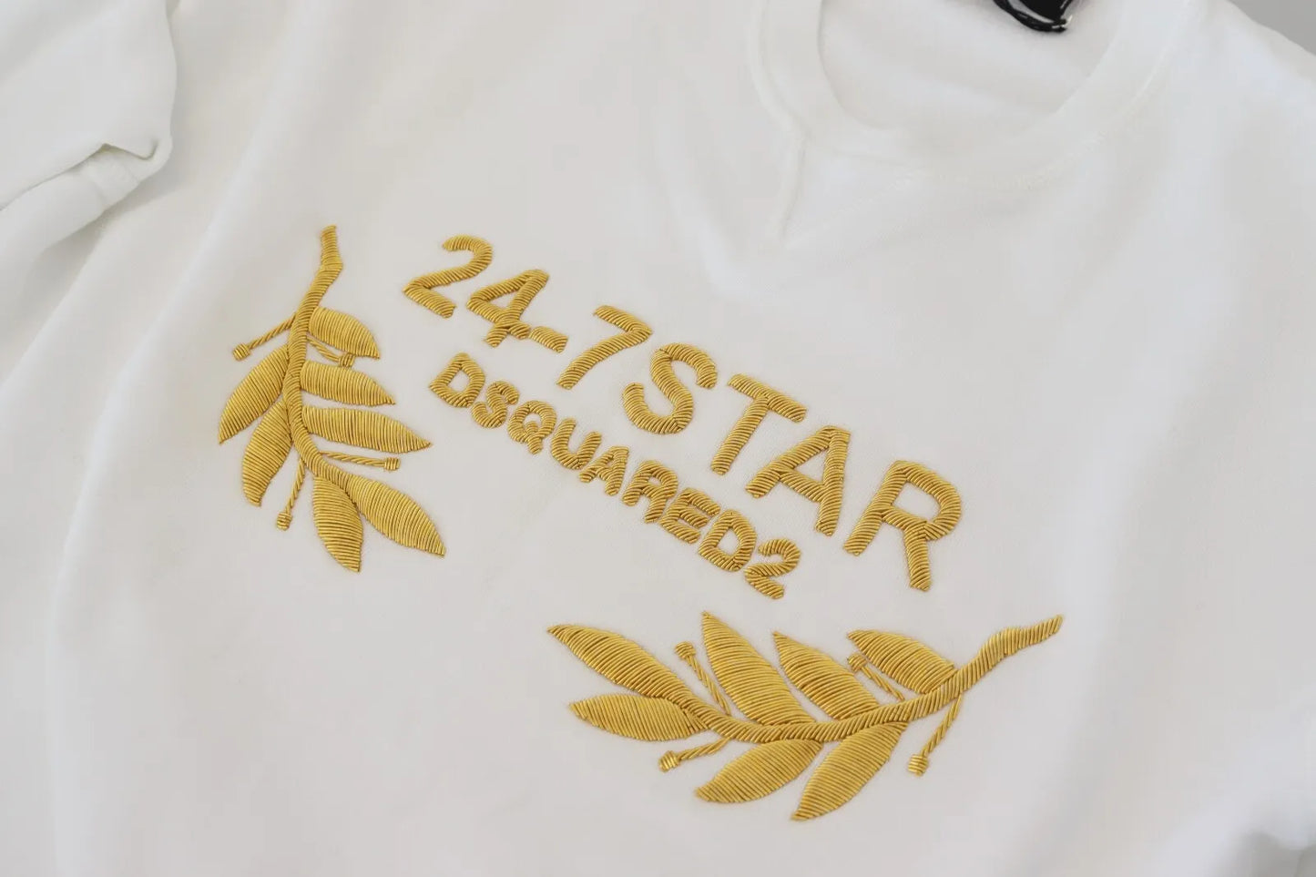 Dsquared² vit broderad tröja med rund hals