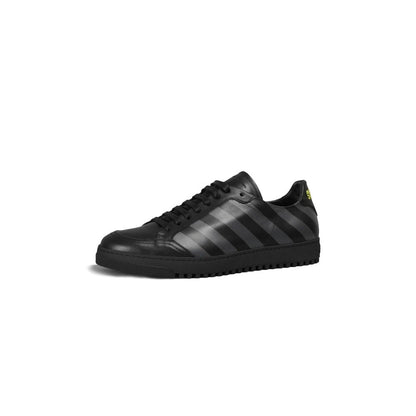 Zapatillas de mujer de piel de becerro negra Off-White