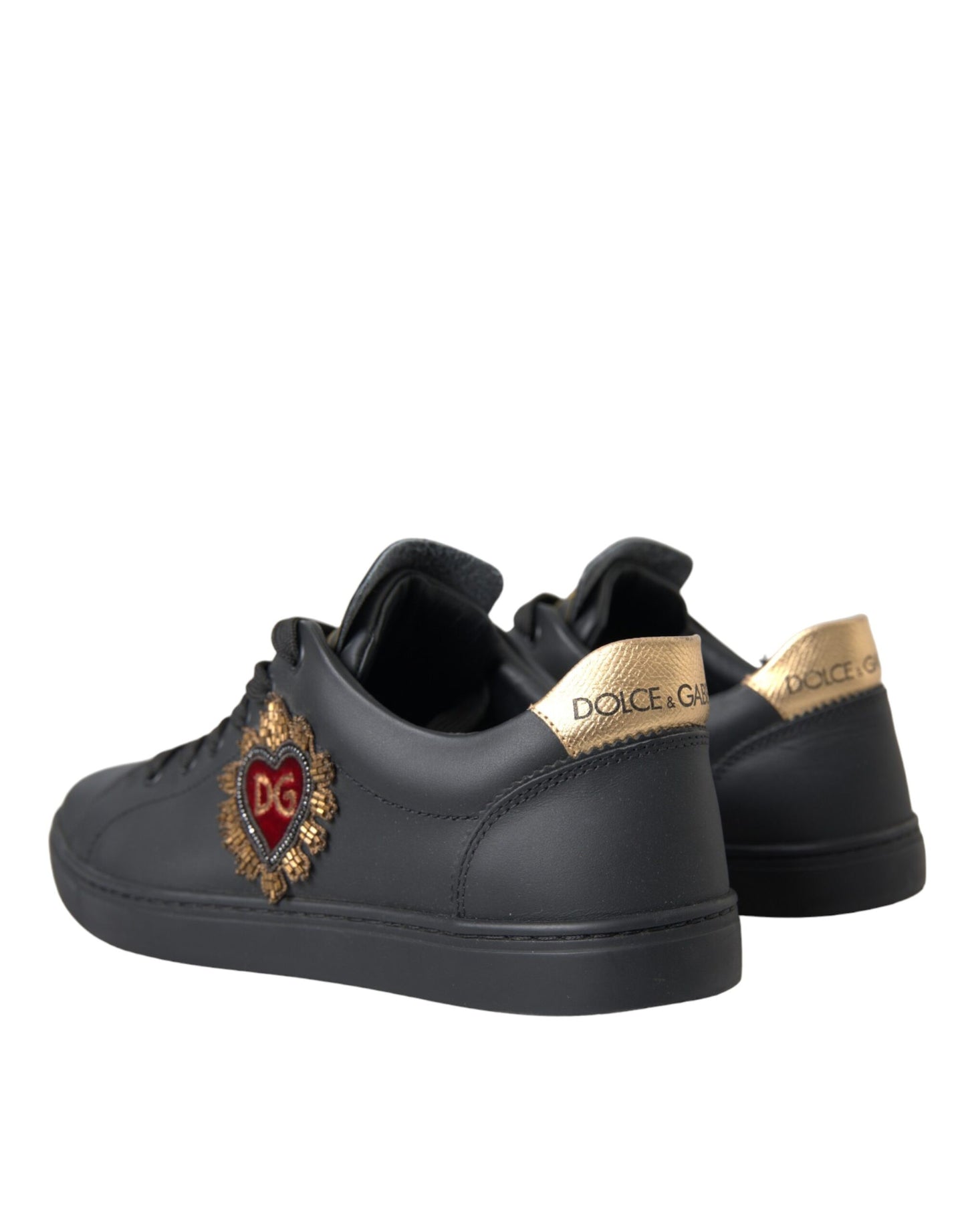 Zapatillas deportivas de piel negra con adornos de corazones de Dolce &amp; Gabbana