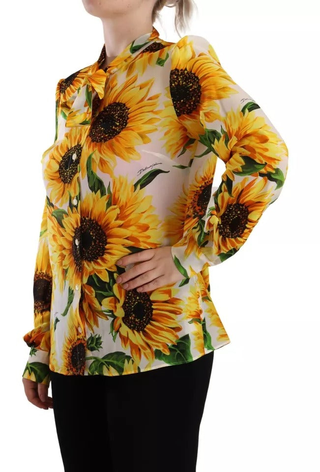 Blusa con cuello ascot de seda con estampado de girasoles blancos de Dolce &amp; Gabbana