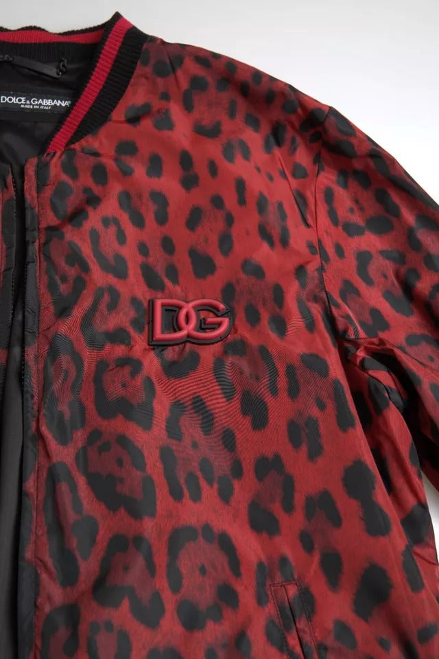 Chaqueta bomber corta con estampado de leopardo rojo de Dolce &amp; Gabbana