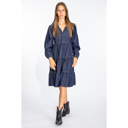 Elegante vestido acampanado de mezclilla azul oscuro de Love Moschino